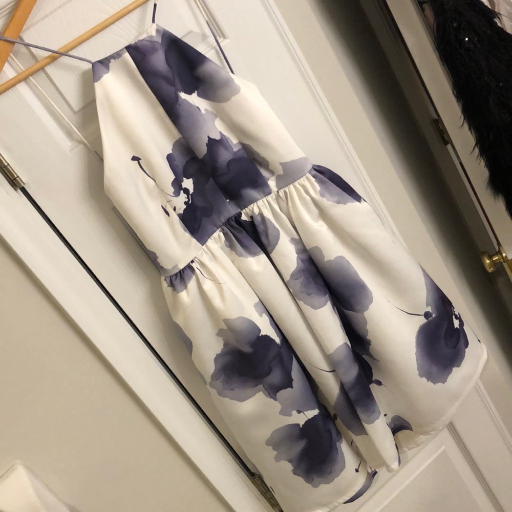 EUC purple and white mini dress size medium